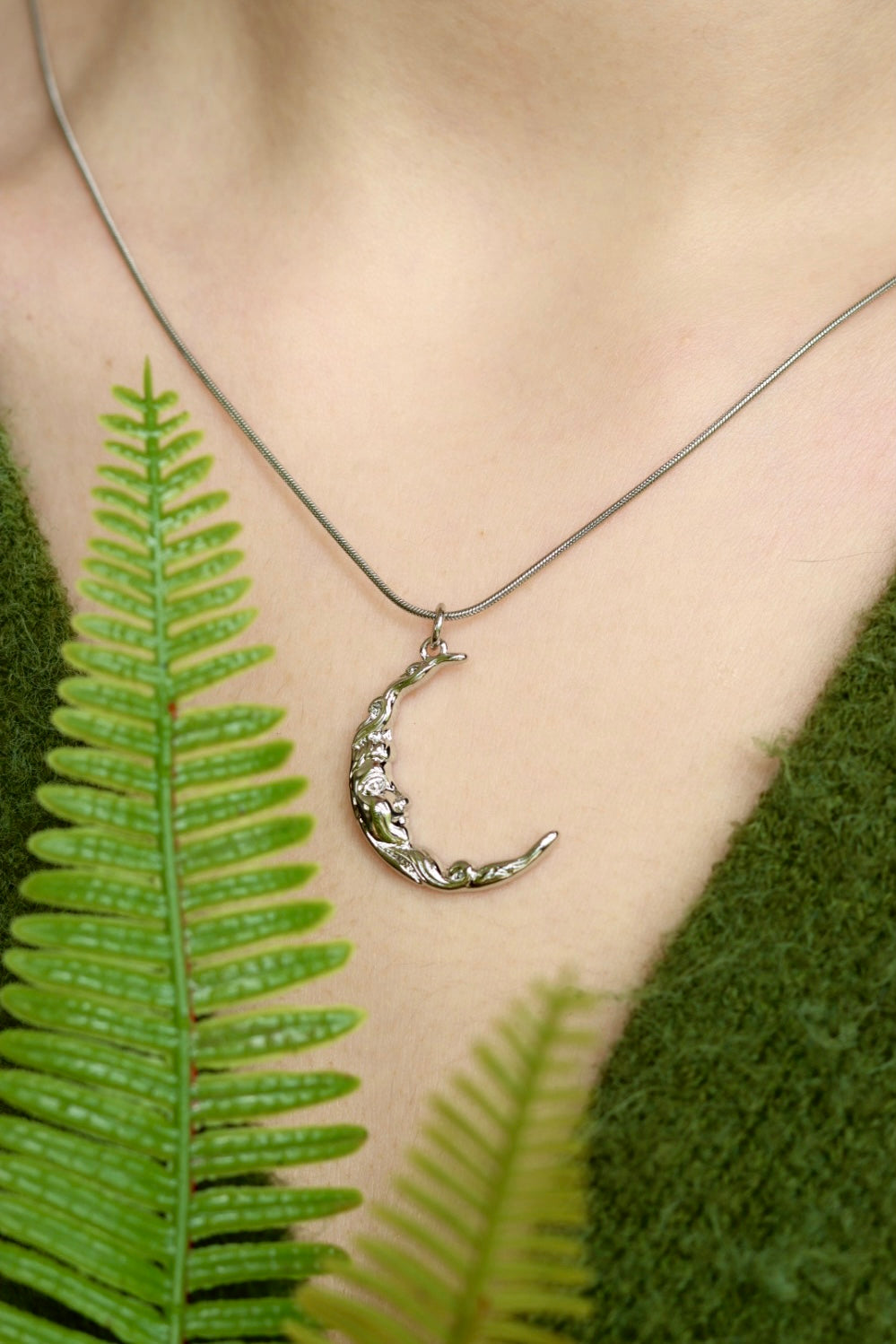 Silver moon face necklace – Evergreenmoon