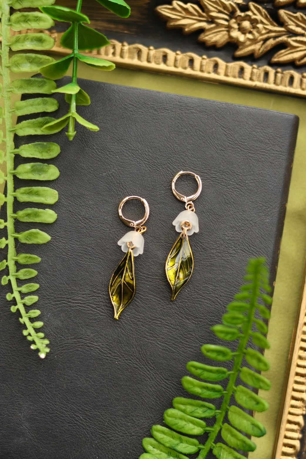lily and white jewelry White lily flower leaf earrings – Evergreenmoon