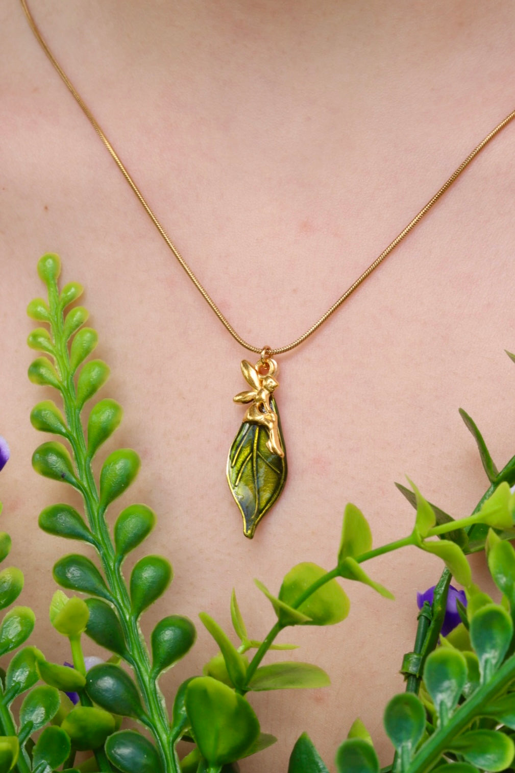 Fairy leaf necklace