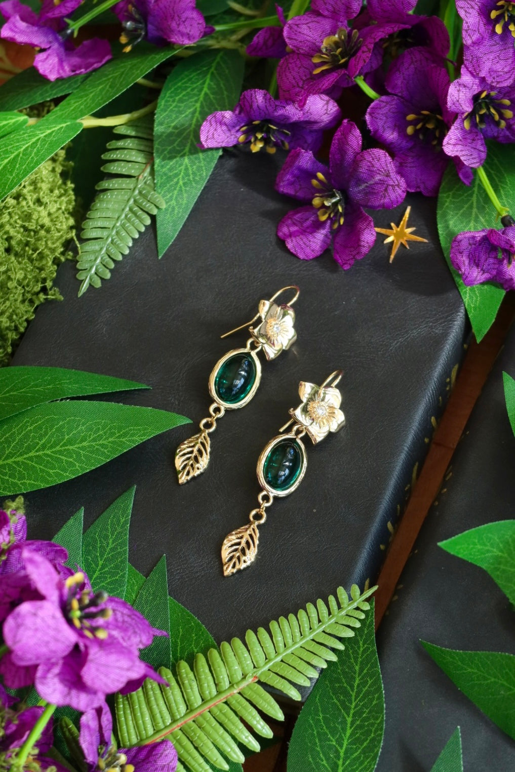 Flower green gemstone leaf earrings