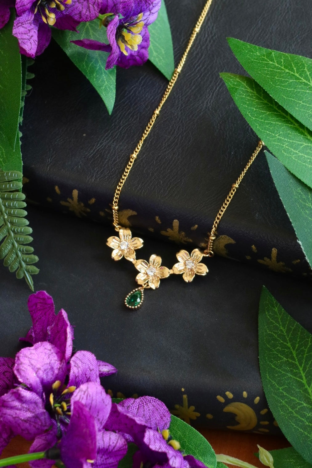 Flower necklace