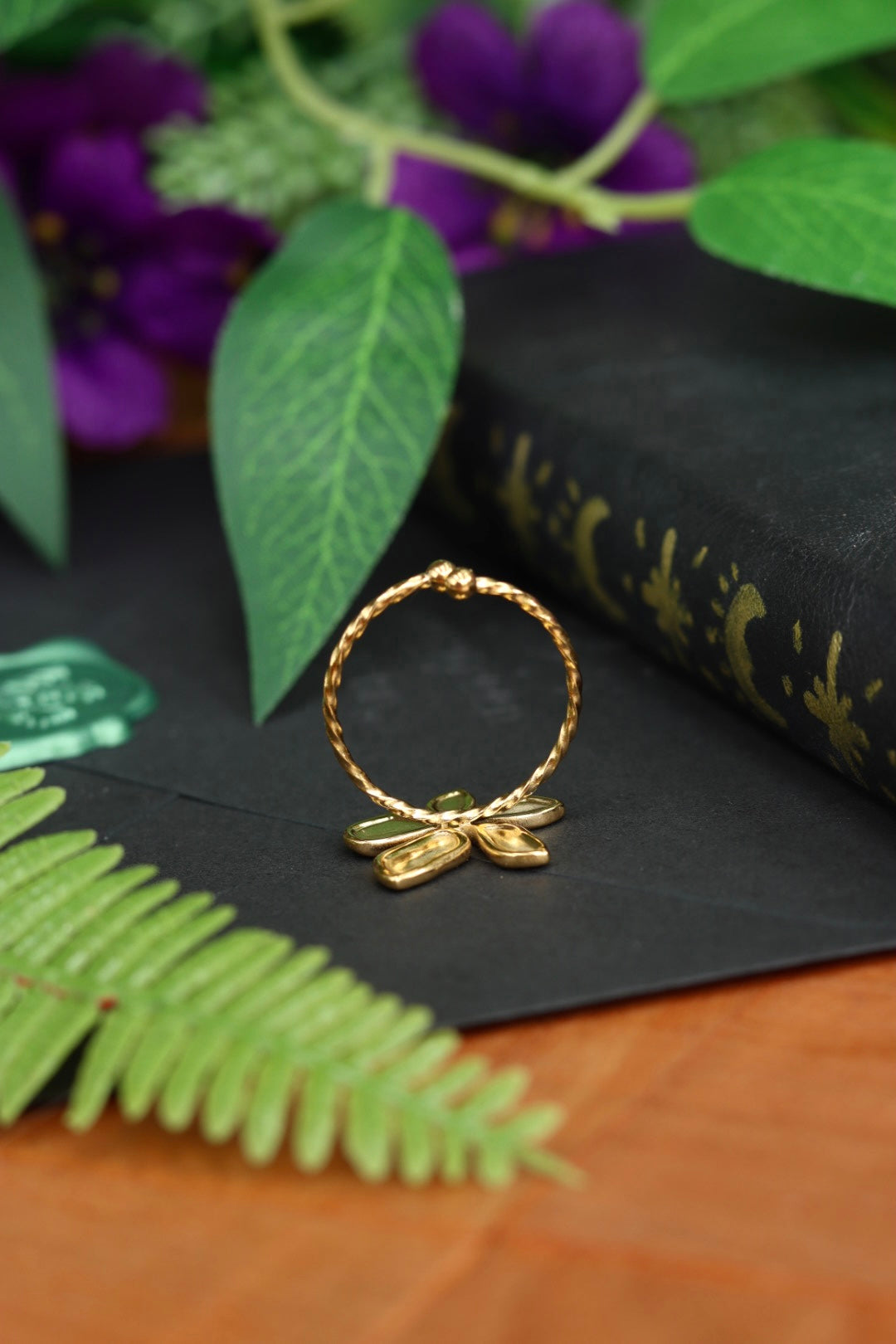 Gold flower ring