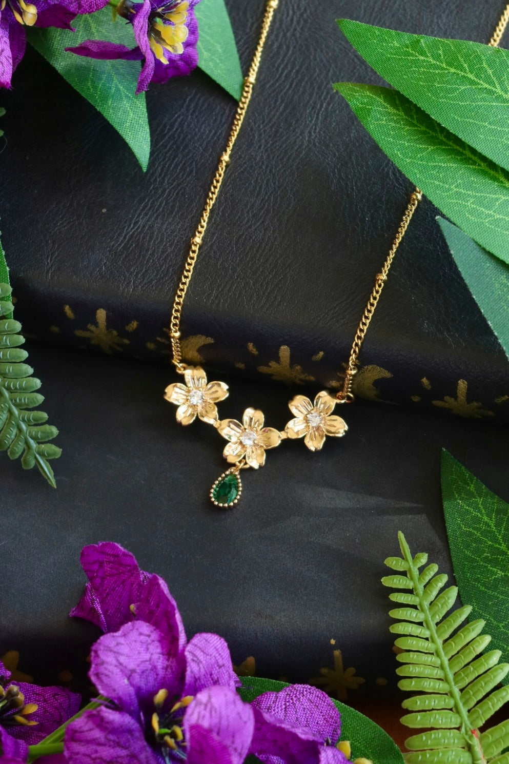 Flower necklace