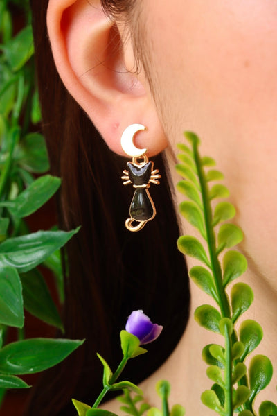 Cat moon stud earrings