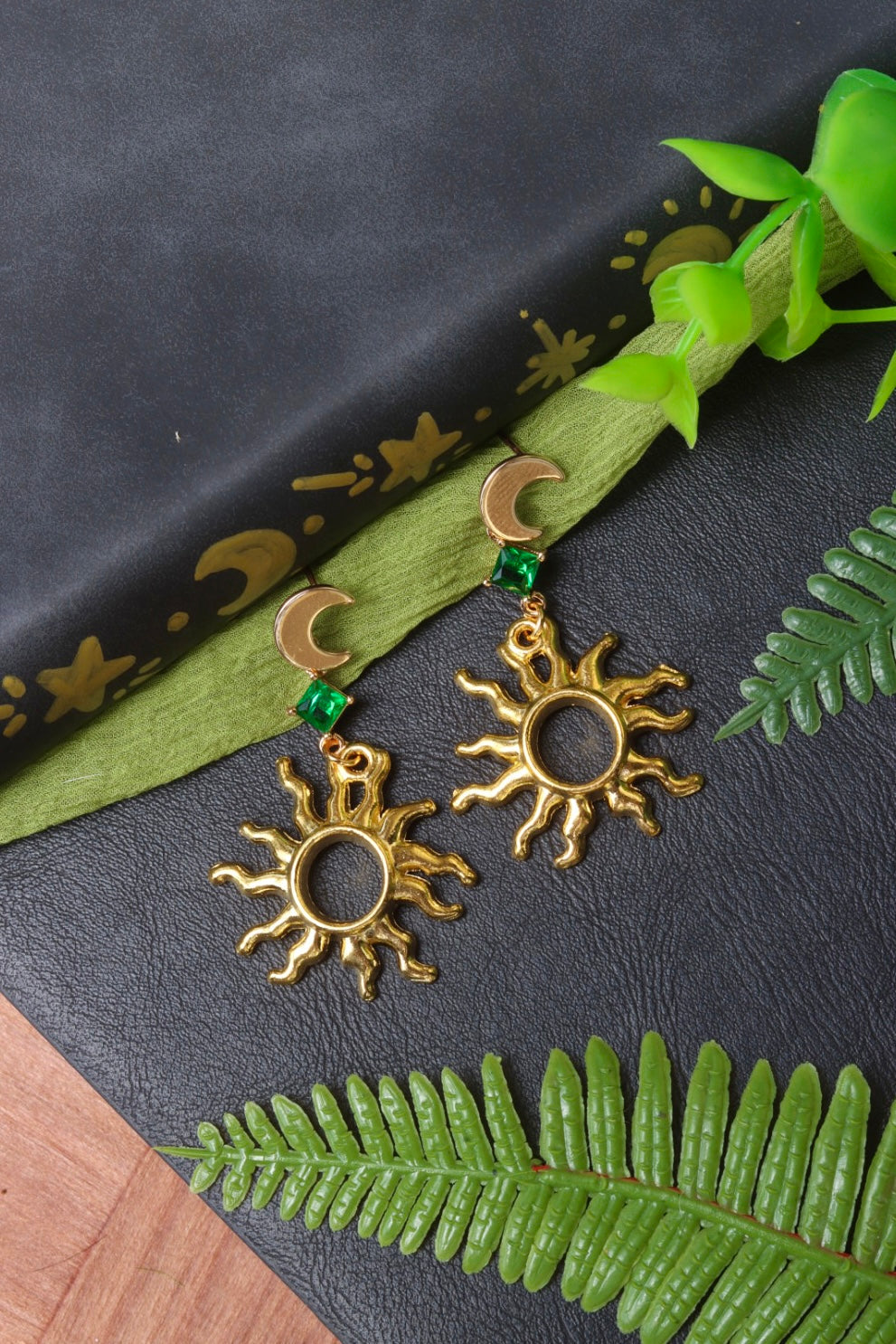 Moon stud green charm sun earrings