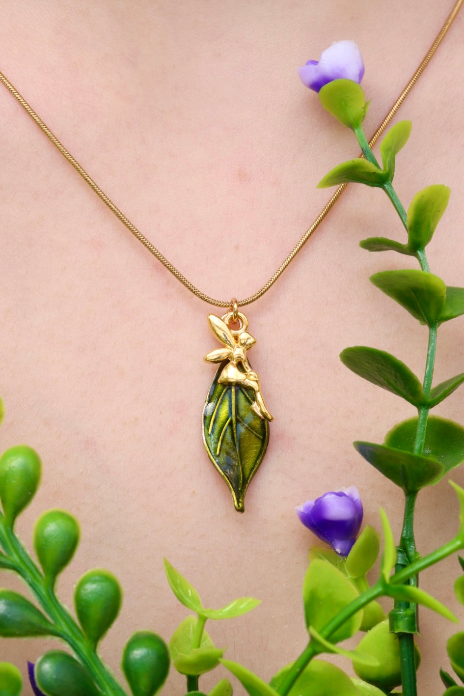 Fairy leaf necklace