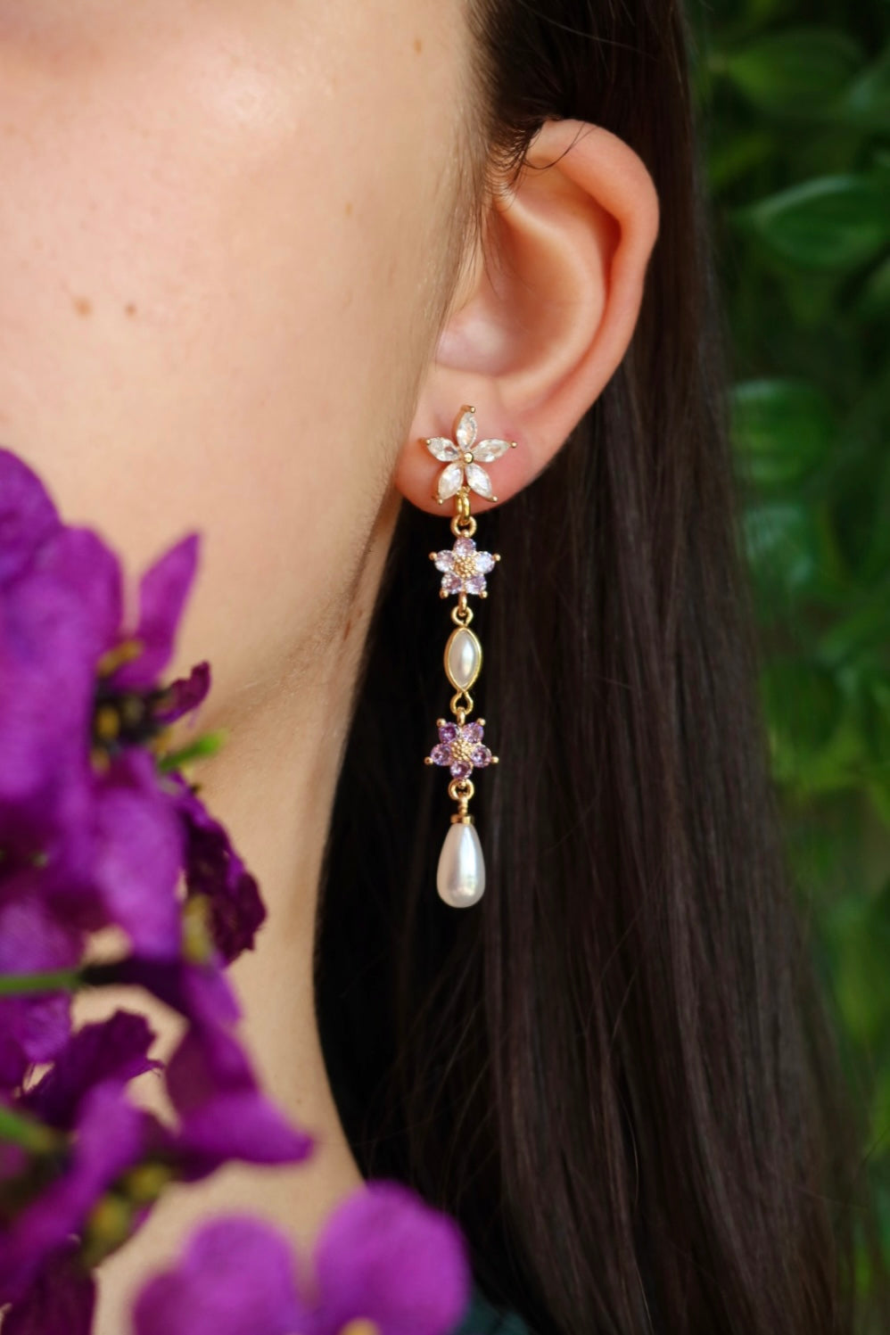 Flower pearl earrings