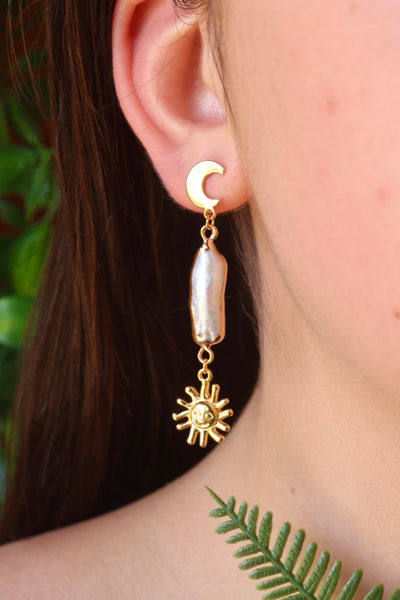 Sun pearl moon stud earrings