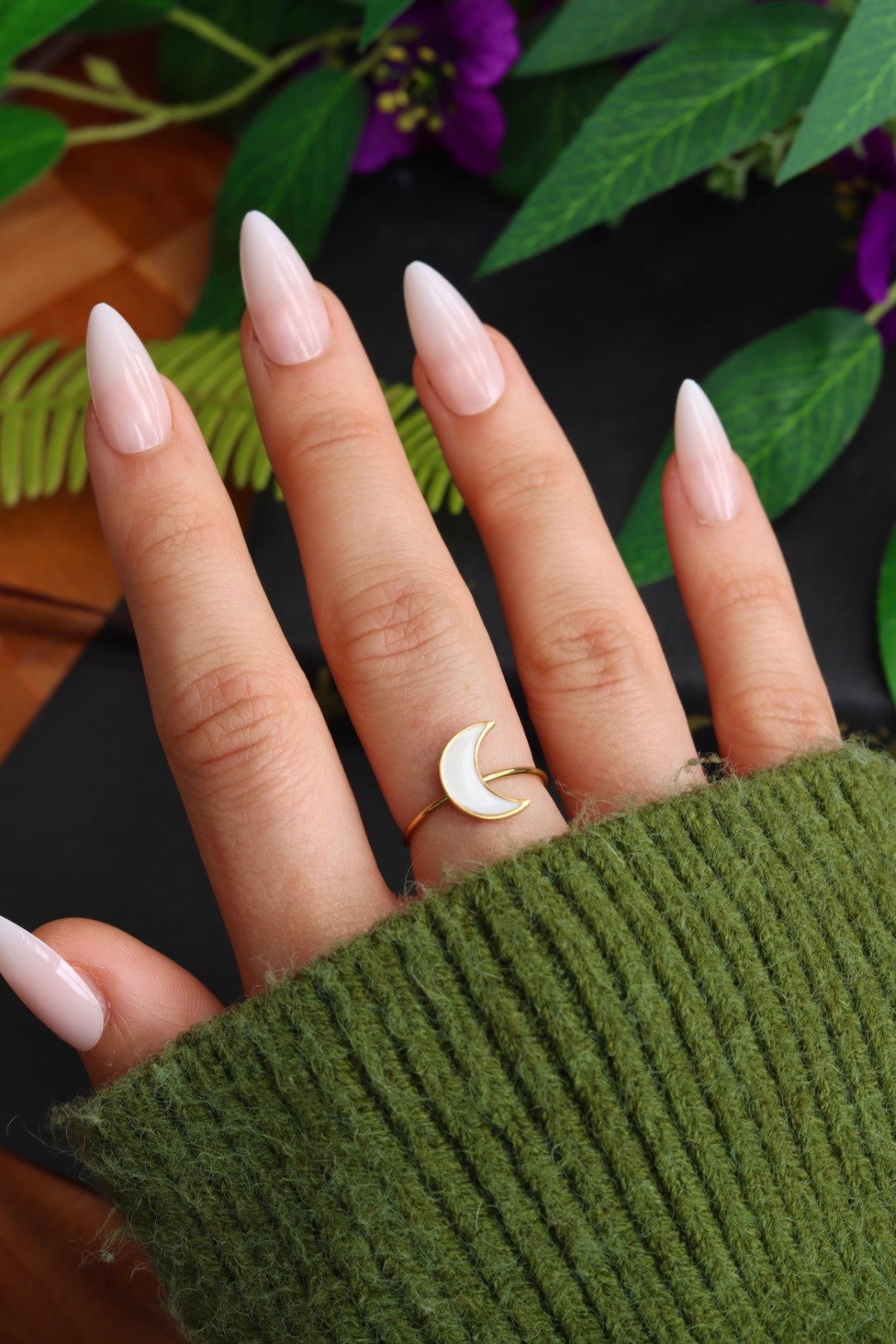 White moon ring