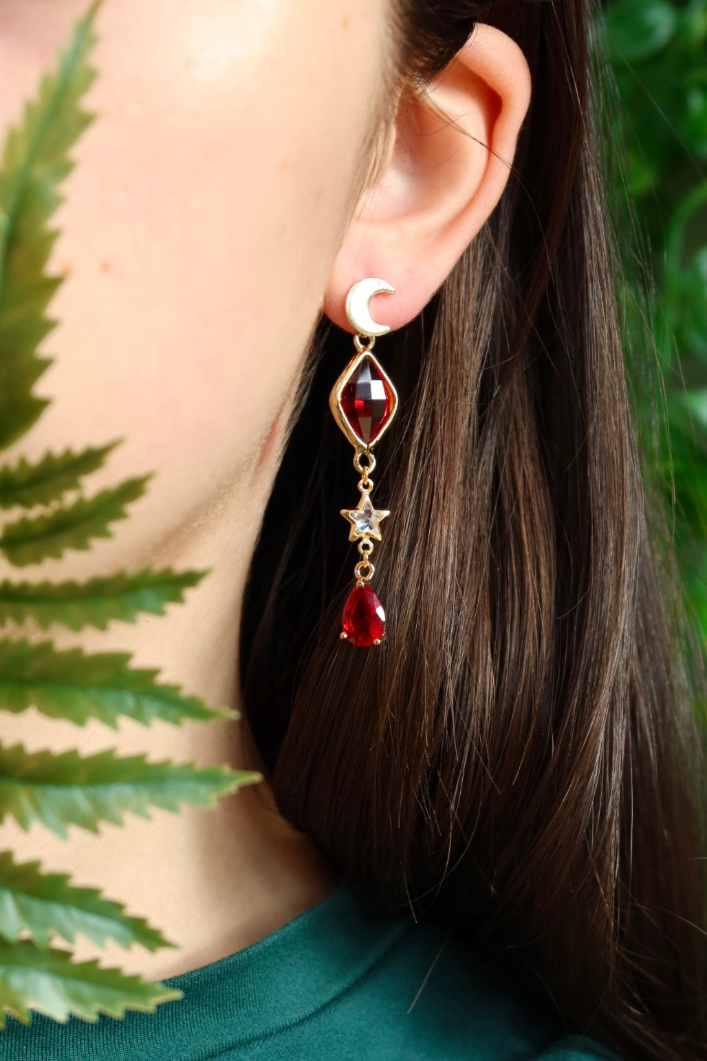 Red star moon earrings