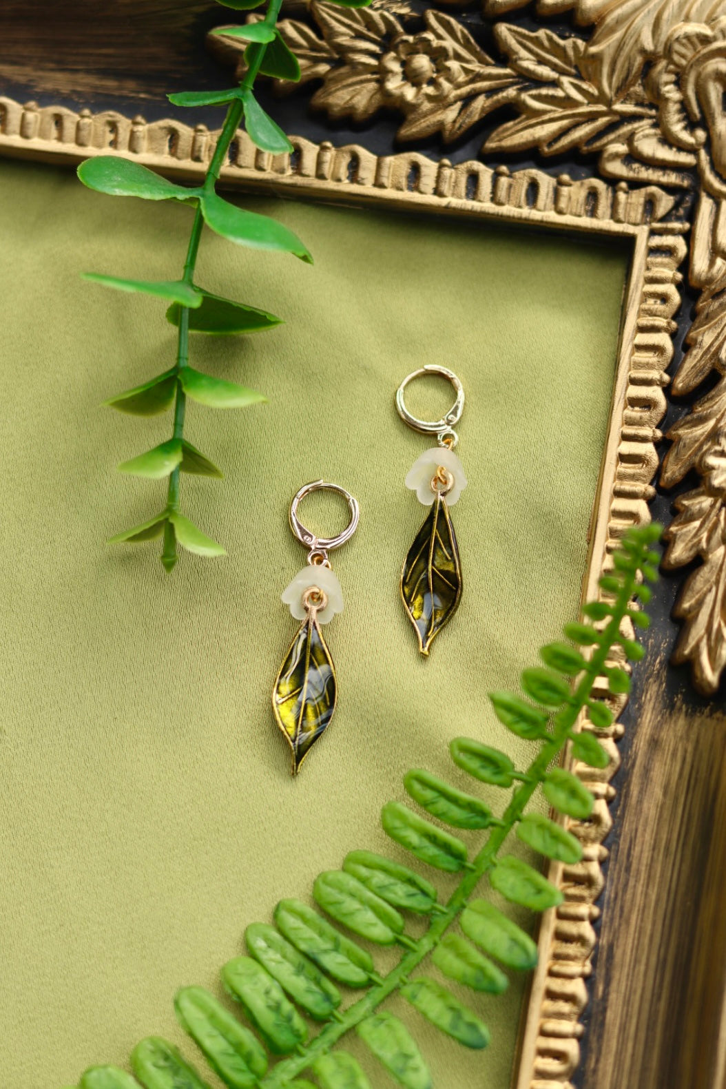 white lily jewelry White lily flower leaf earrings