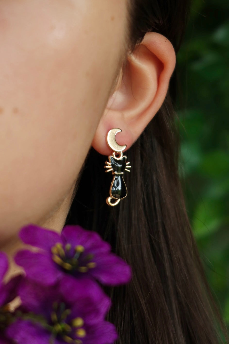 Cat moon stud earrings