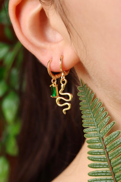 Medusa 24k gold plated earrings huggies set