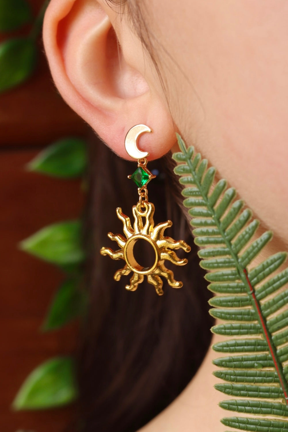 Moon stud green charm sun earrings