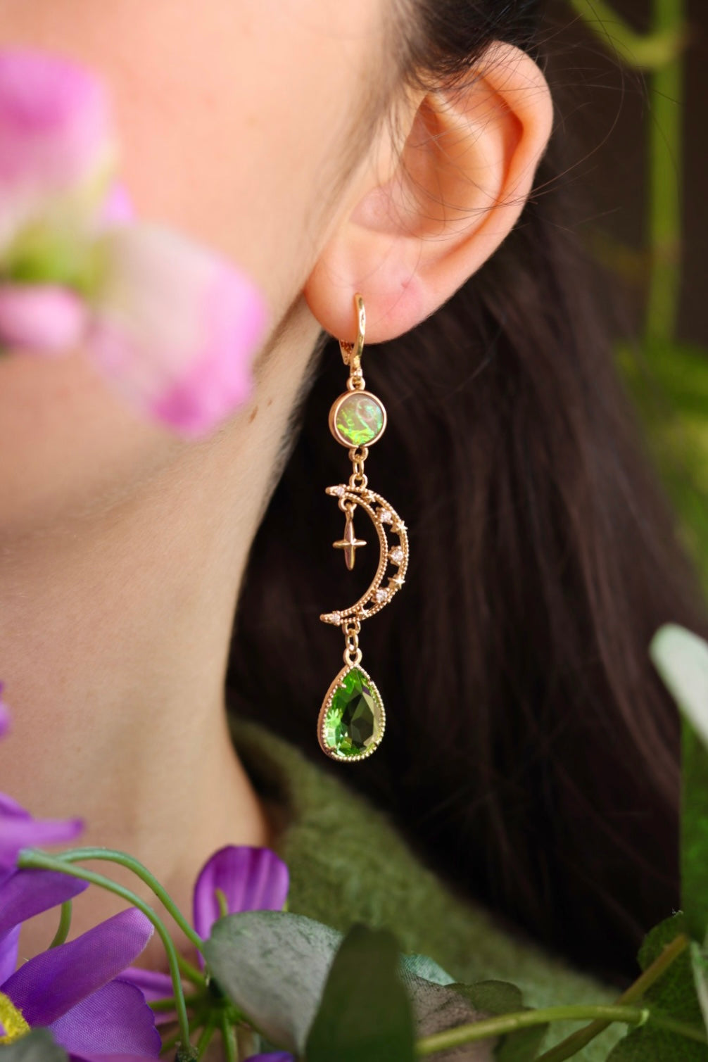 Green moonstone earrings