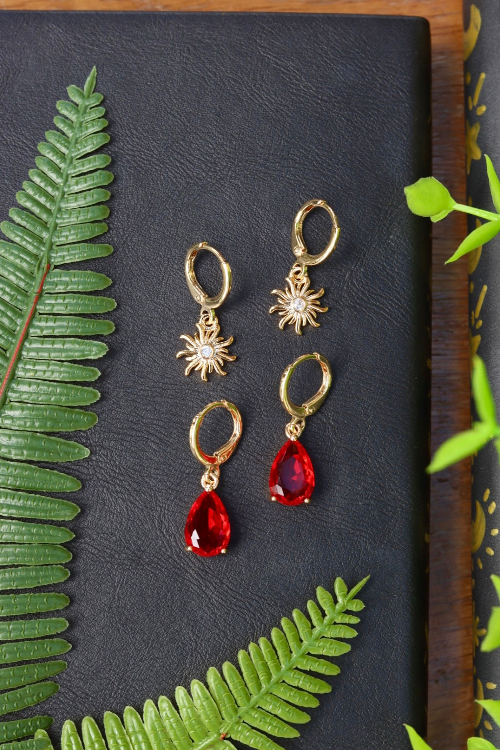 Sun and red drop earrings set