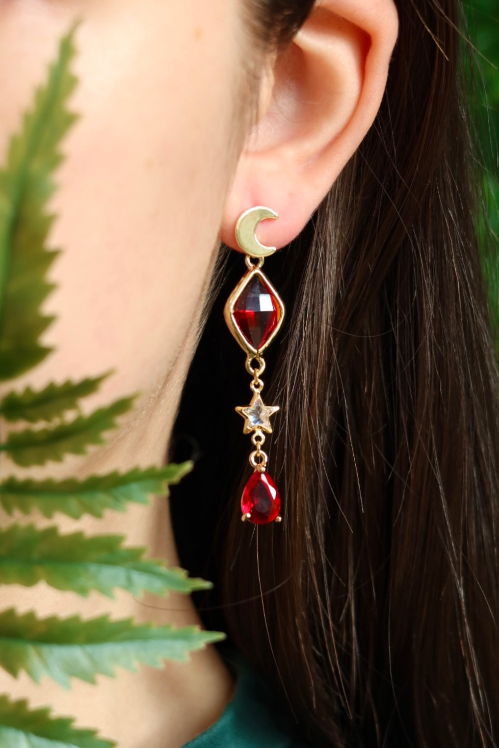 Red star moon earrings