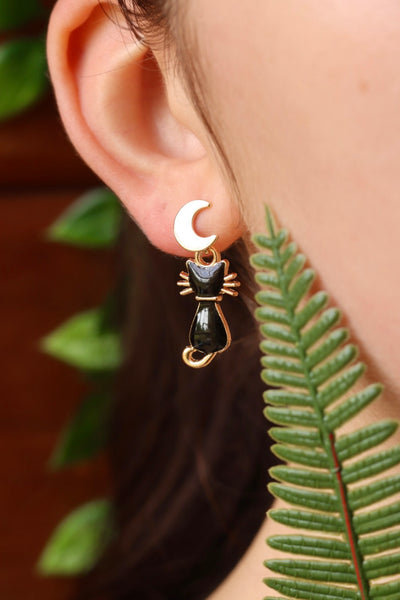 Cat moon stud earrings